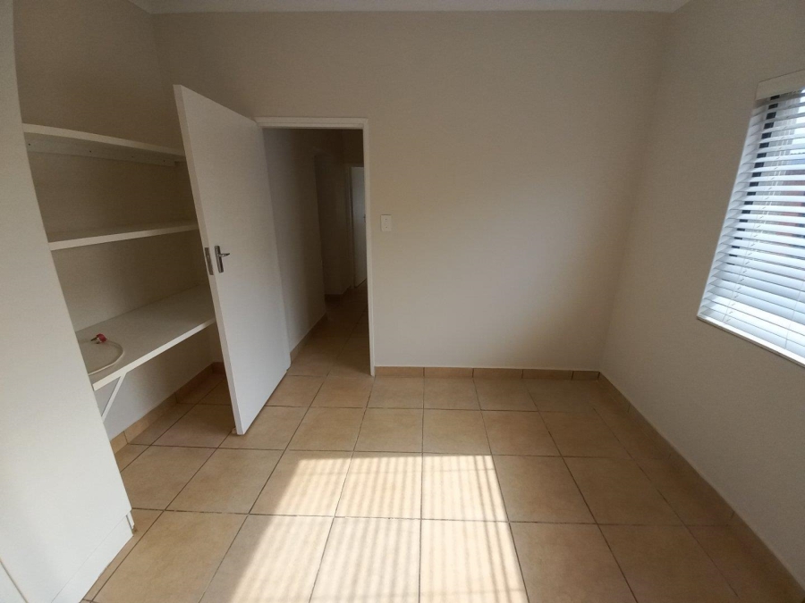 To Let 2 Bedroom Property for Rent in Die Bult North West